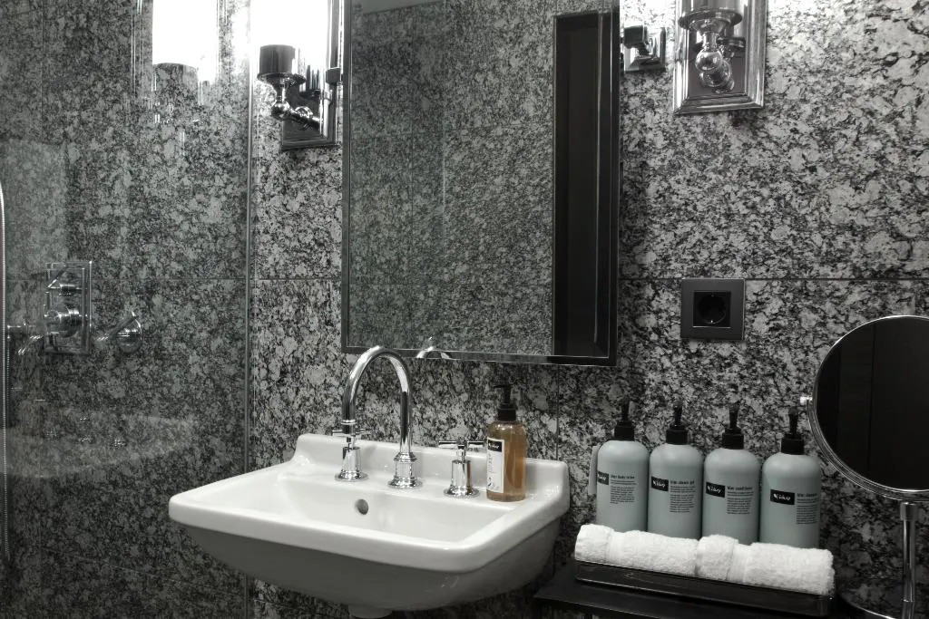 DOUBLE SINGLE USE STANDARD Room, Sand Hotel by Keahotels, Reykjavik