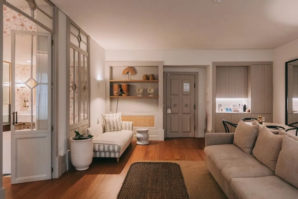 SUITE WITH JACUZZI Room, Torel Saboaria, Porto