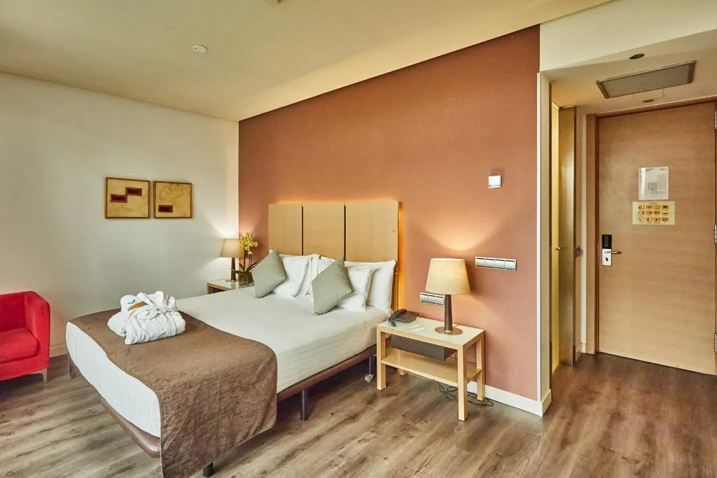 DOUBLE SINGLE USE WITH TERRACE Room, Silken Puerta Valencia, Valencia
