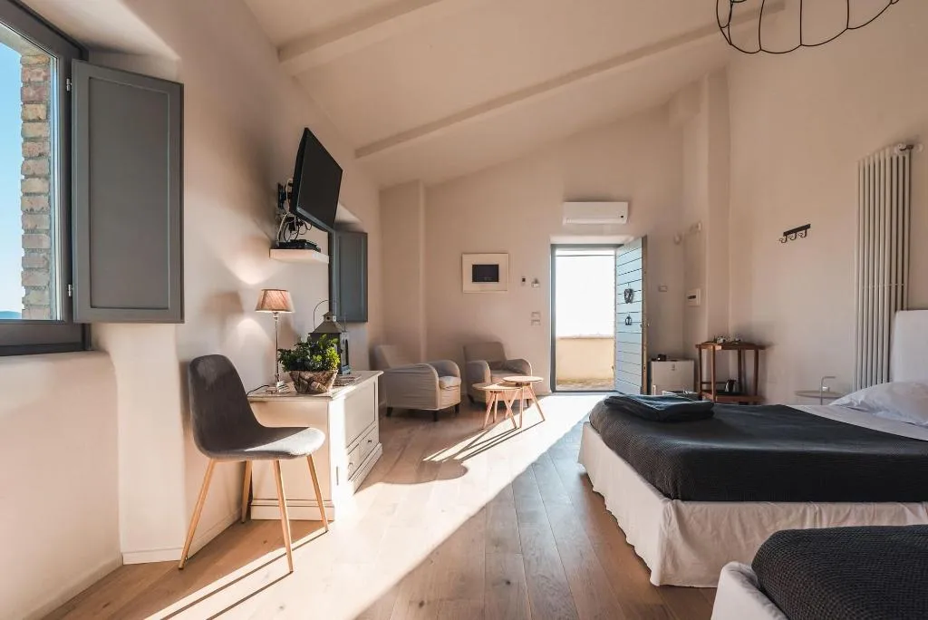 Room, Nikis Resort, Umbria