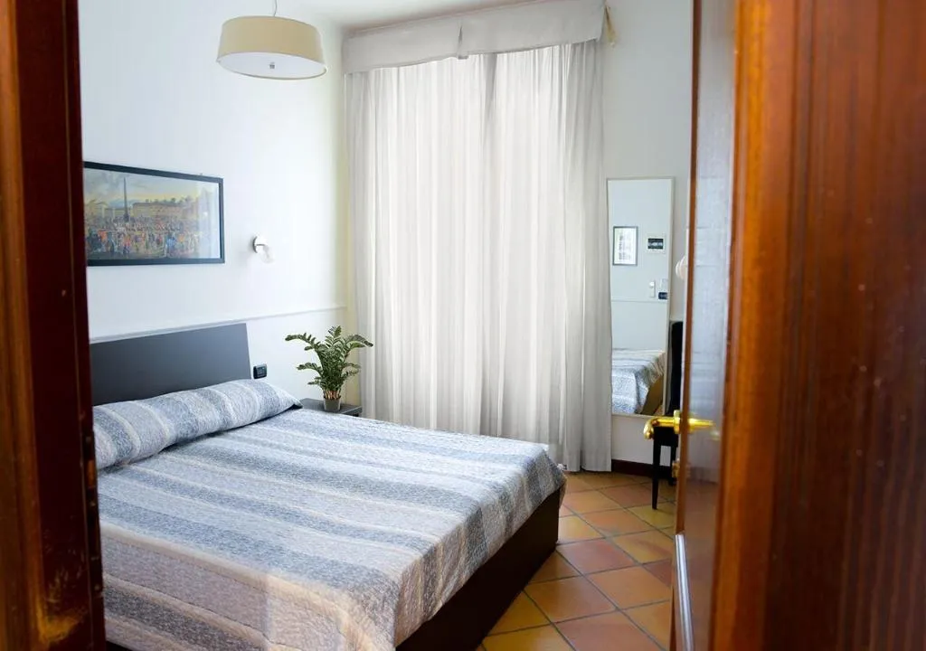 Room, Few Steps From Colosseum, Naples
