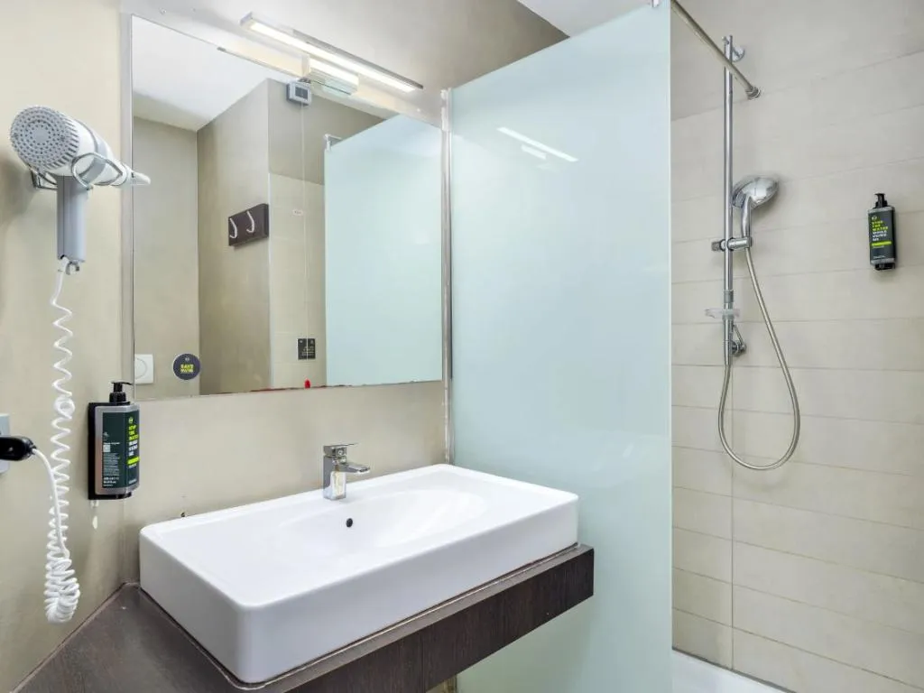 DOUBLE SUPERIOR Room, B&B Hotel Milano - Monza, Milan