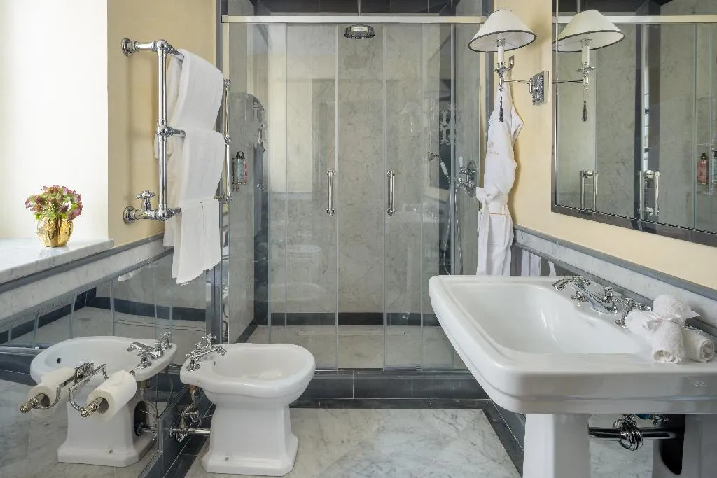 JUNIOR SUITE STANDARD Room, Hotel d'Inghilterra Roma - Starhotels Collezione, Rome