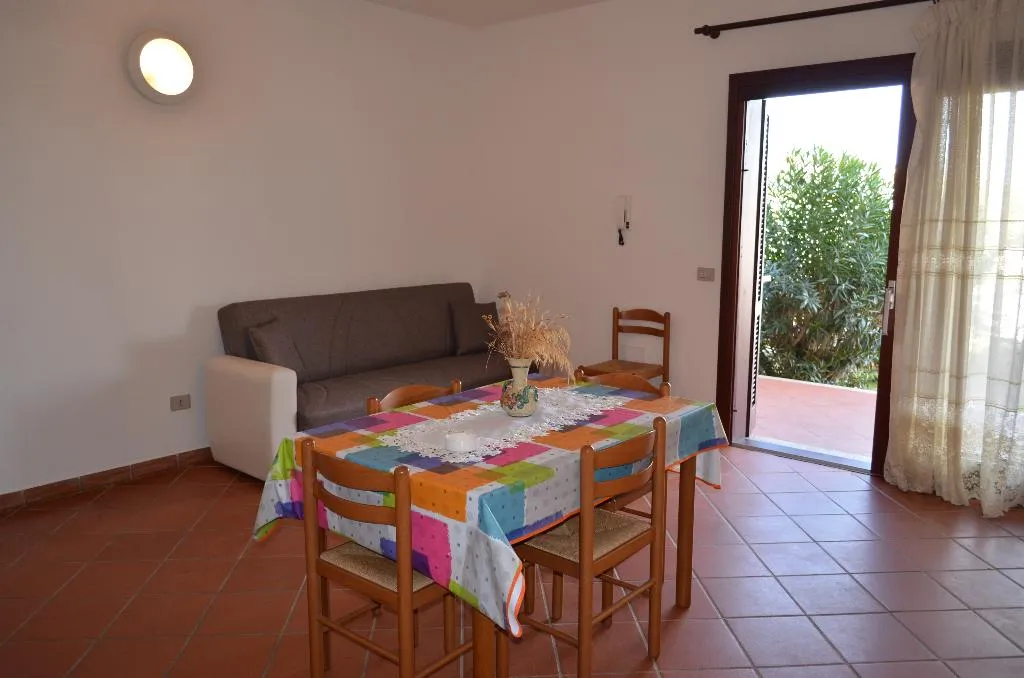 APARTMENT CAPACITY 4 TWO BEDROOMS Room, Residence Lu Fraili, Olbia