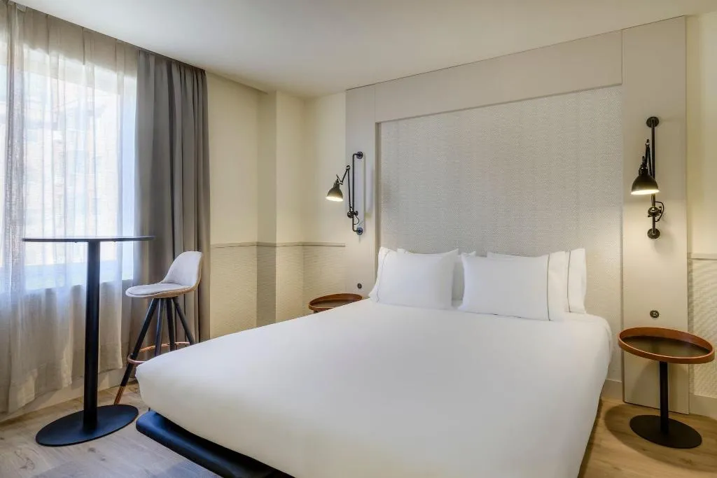 DOUBLE QUEEN SIZE BED Room, AC Madrid Los Vascos, Madrid