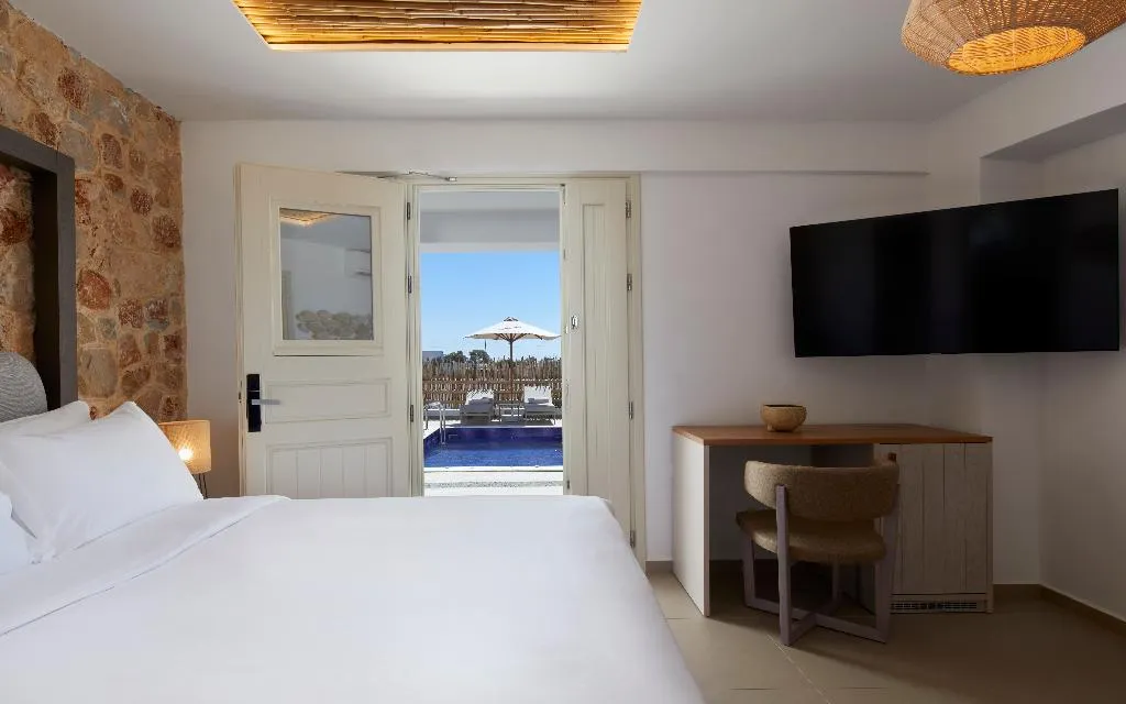 DOUBLE GUEST ROOM Room, Sea Breeze Santorini Beach Resort, Curio Collectio, Santorini