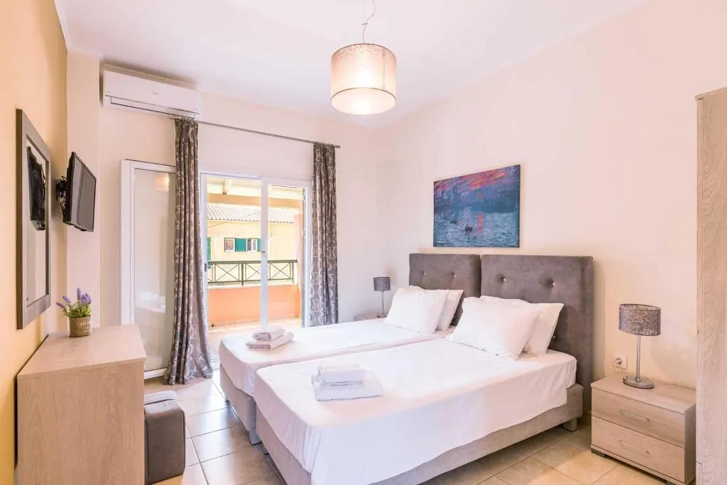 APARTMENT DELUXE POOL VIEW Room, Bella De Lux Apts, Corfu