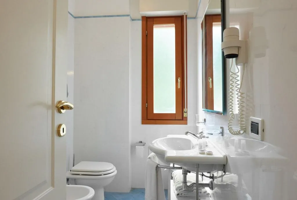 JUNIOR SUITE WITH DOUBLE BED Room, Punta Nord-Est, Palermo