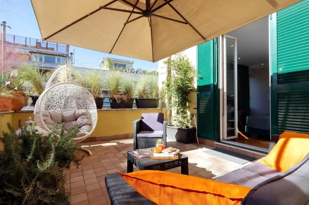 Room, Vico Rooms And Terrace, Rome