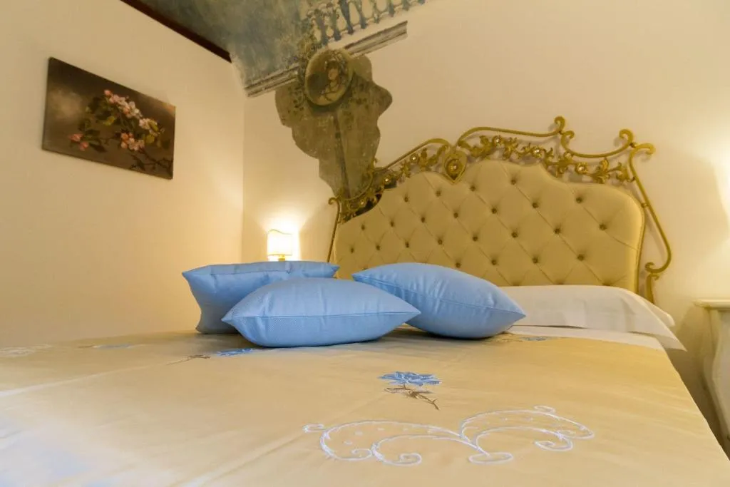 Room, Palazzo Tasca Guest House & Luxury Suite, Catania