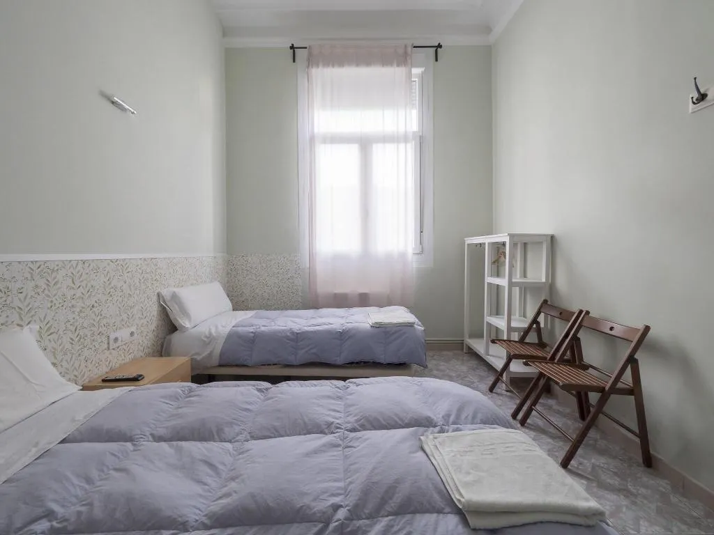 Room, Hostal Apolo Xi, Madrid
