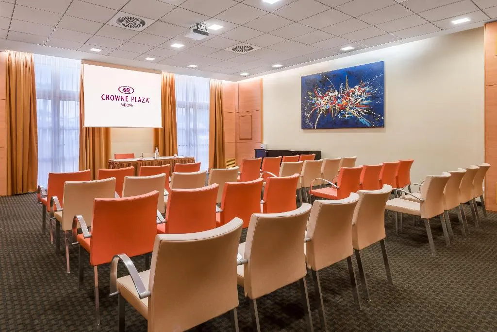 Conferences, Crowne Plaza Padova, Venice