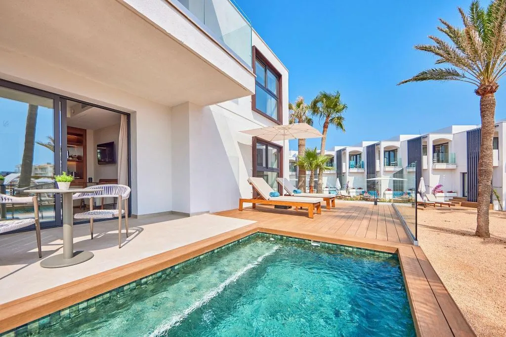 SUITE SEA VIEW WITH PRIVATE POOL Room, Universal Gran Leon and Spa, Majorca