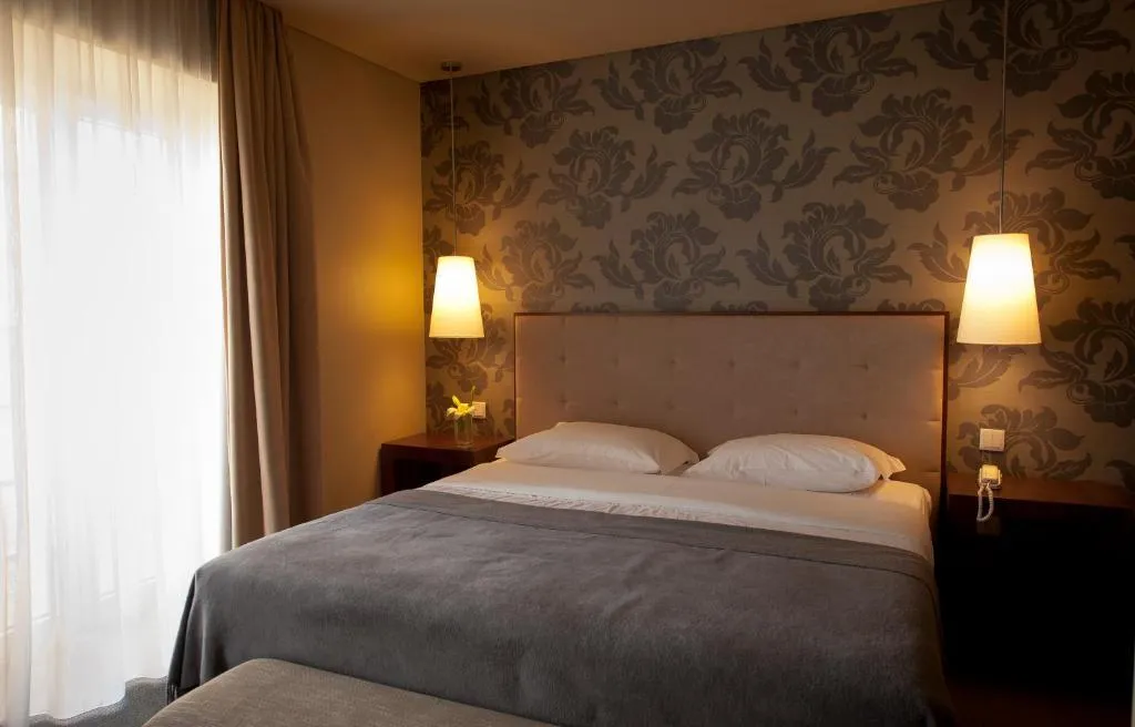 Double or Twin SUPERIOR Room, Grande Hotel do Luso, Porto