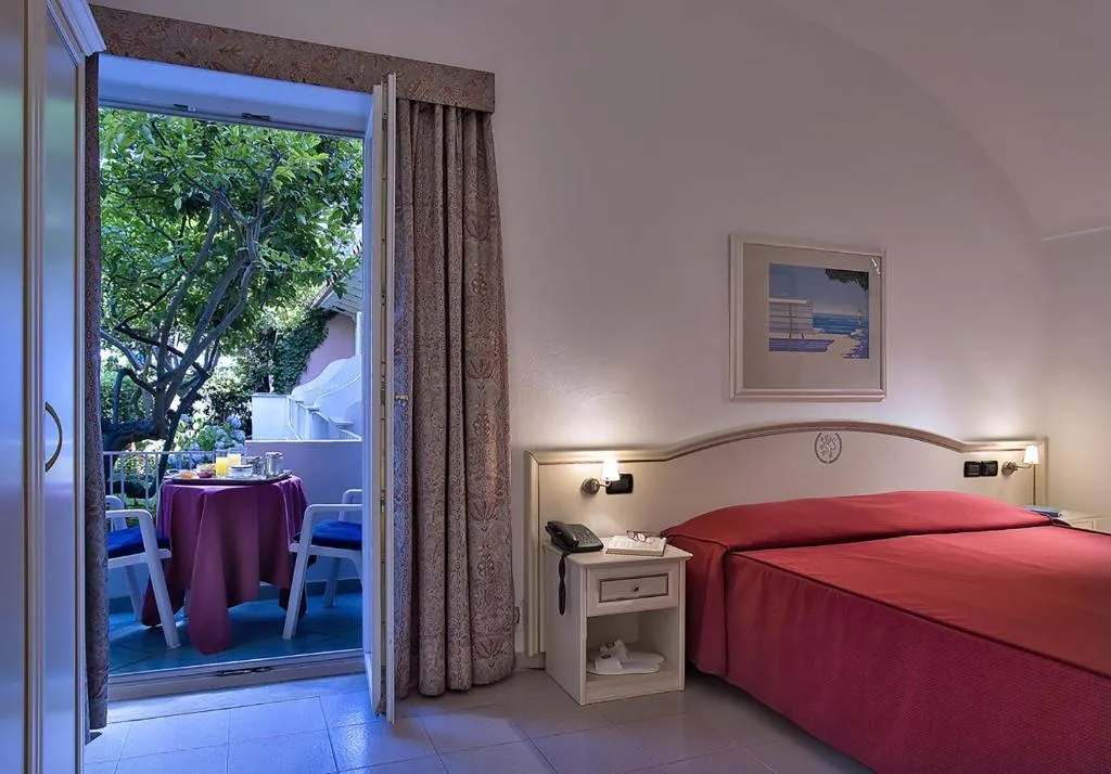 TWIN STANDARD Room, Regina Palace Terme, Naples