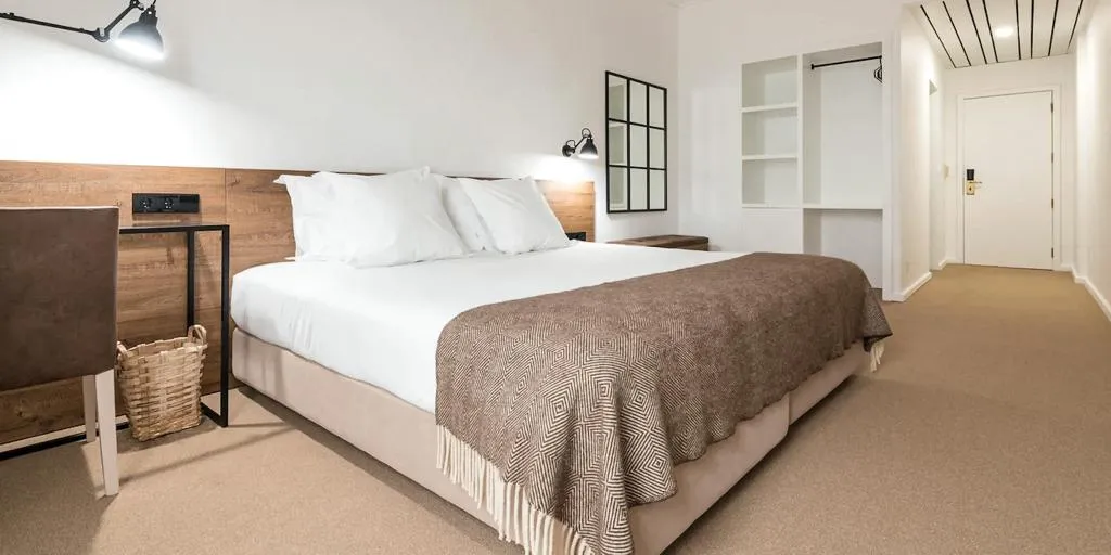 DOUBLE MOUNTAIN VIEW Room, Lamego Hotel & Life, Porto