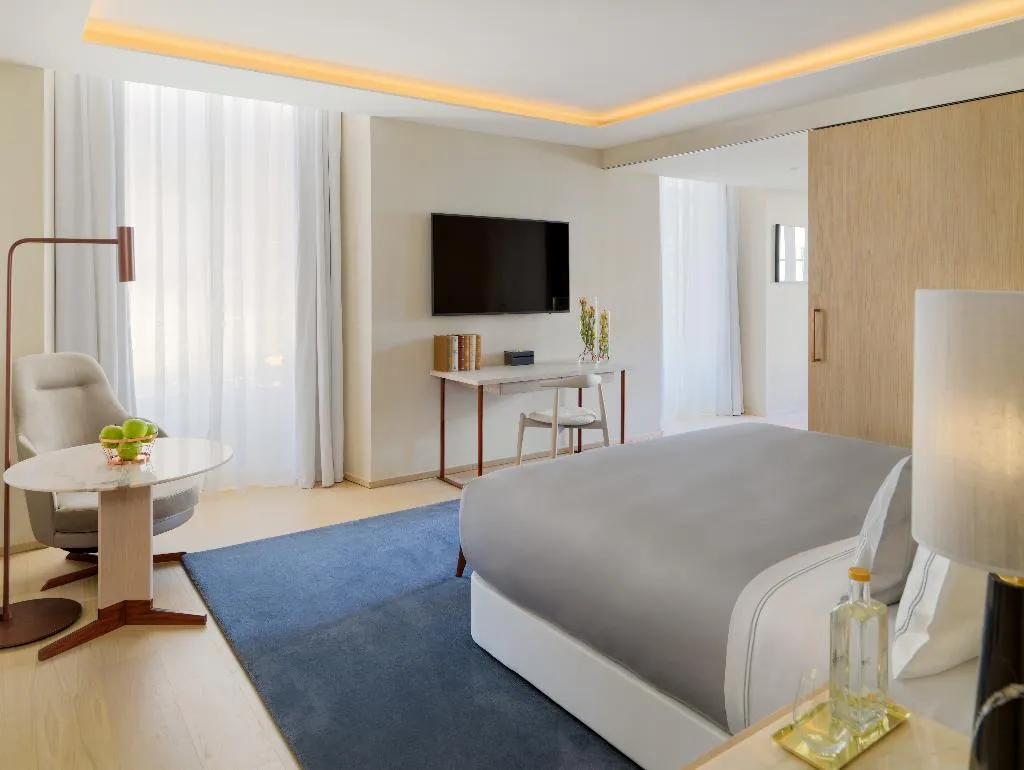 DOUBLE SINGLE USE GRAND DELUXE Room, The One Palacio Da Anunciada, Lisbon