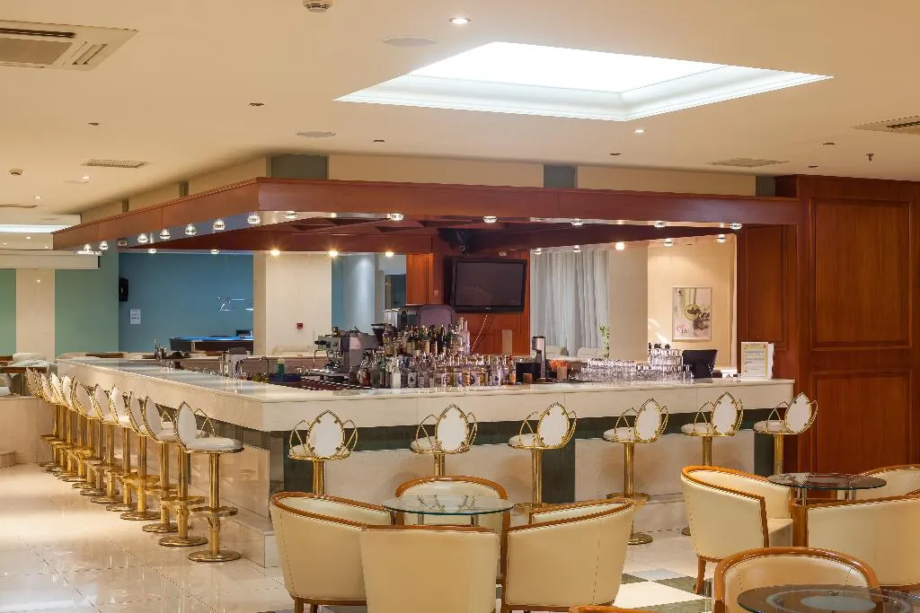 Bar, Pegasos, Rhodes