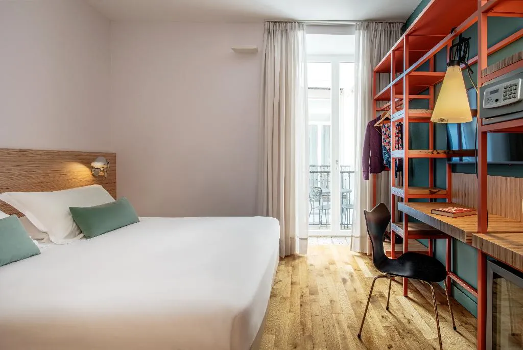 DOUBLE SINGLE USE STANDARD Room, Piazza Bellini, Naples