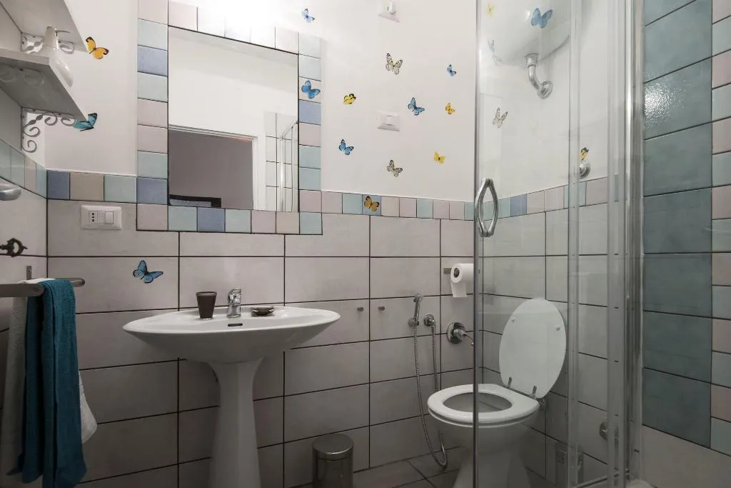 Room, Bed & Breakfast Le due civette, Naples