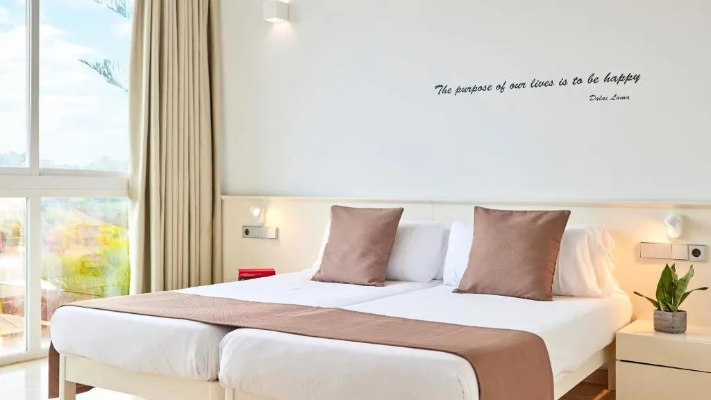 JUNIOR SUITE POOL VIEW Room, Zafiro Alzinar Mar, Majorca