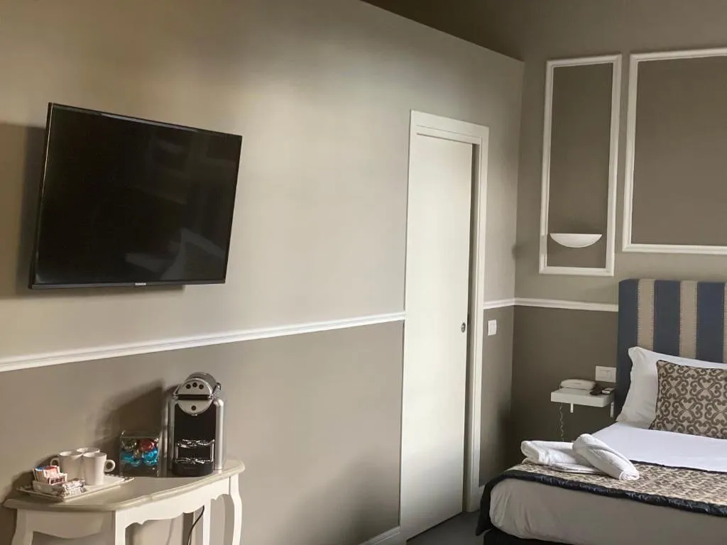 Room, My Guest In Florence, Florence