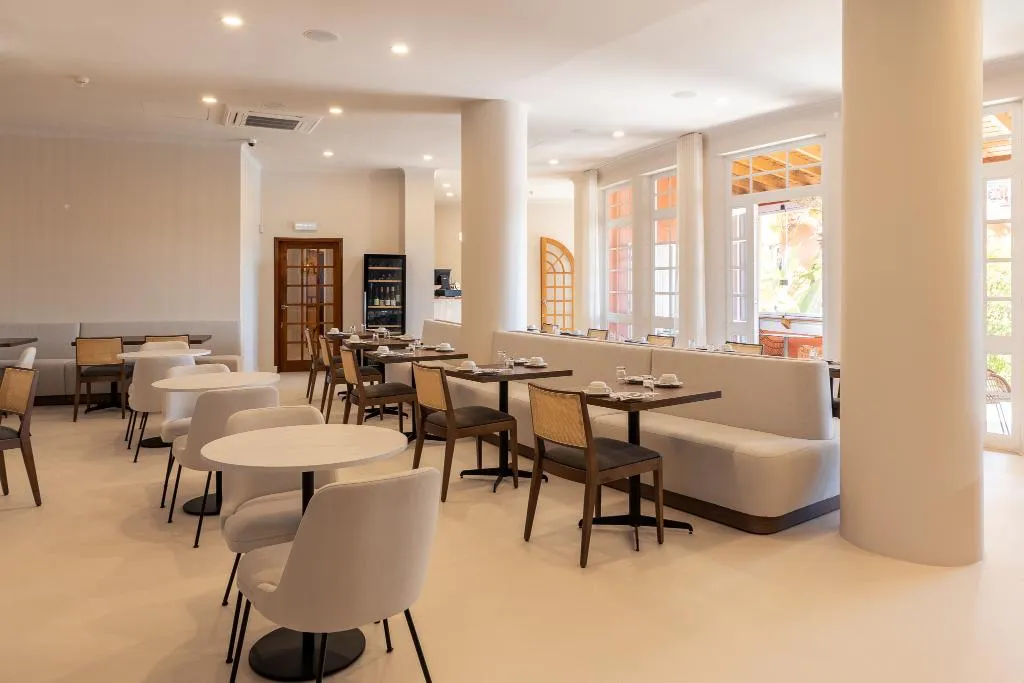 Restaurant, Belavista da Luz, Algarve