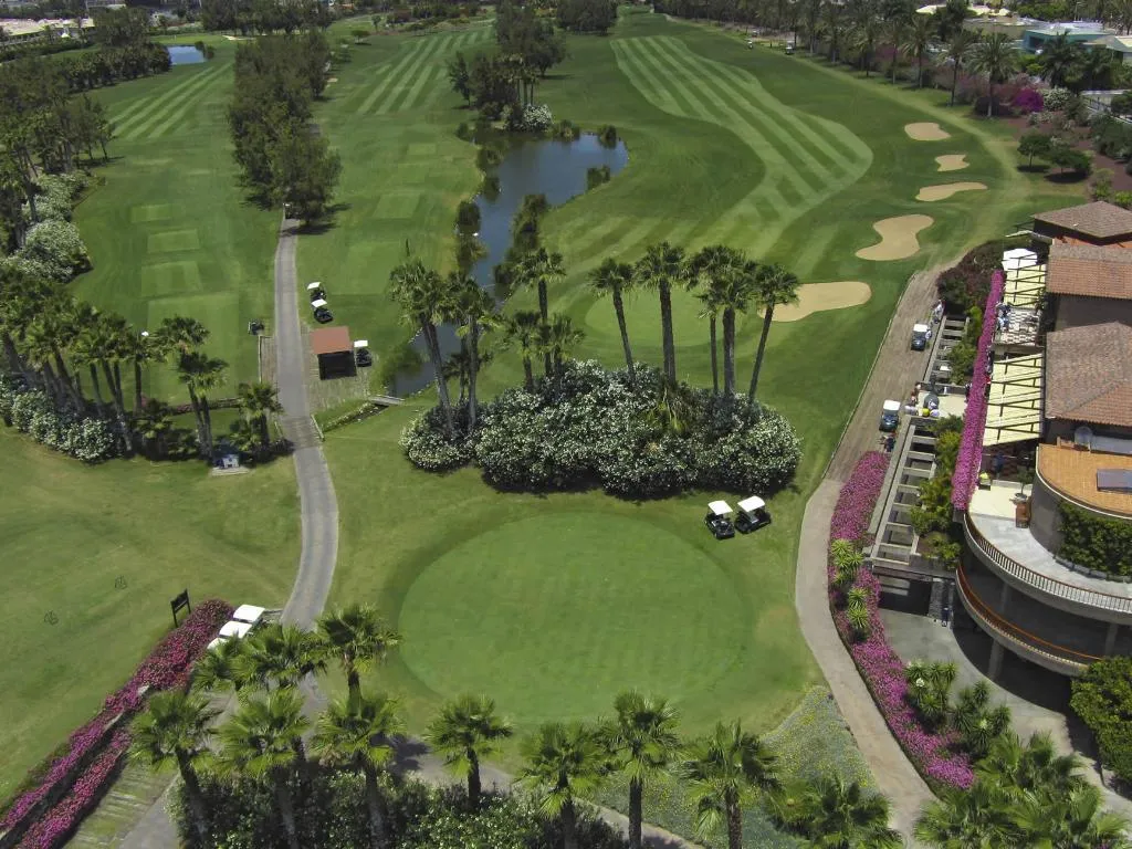 Sports and Entertainment, Las Madrigueras, Tenerife