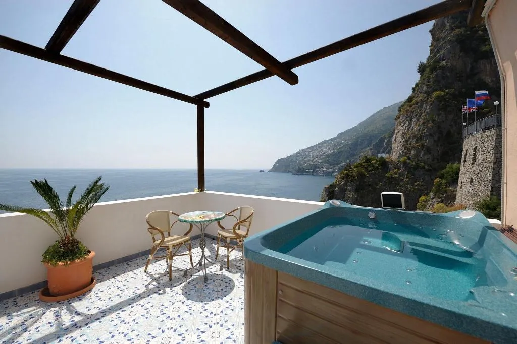 Pool, Locanda del Fiordo, Naples