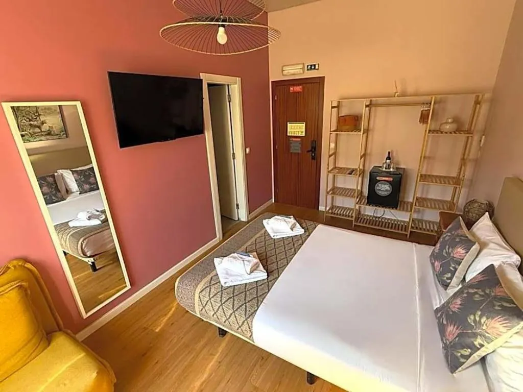 Room, Sunset Destination Hostel, Lisbon