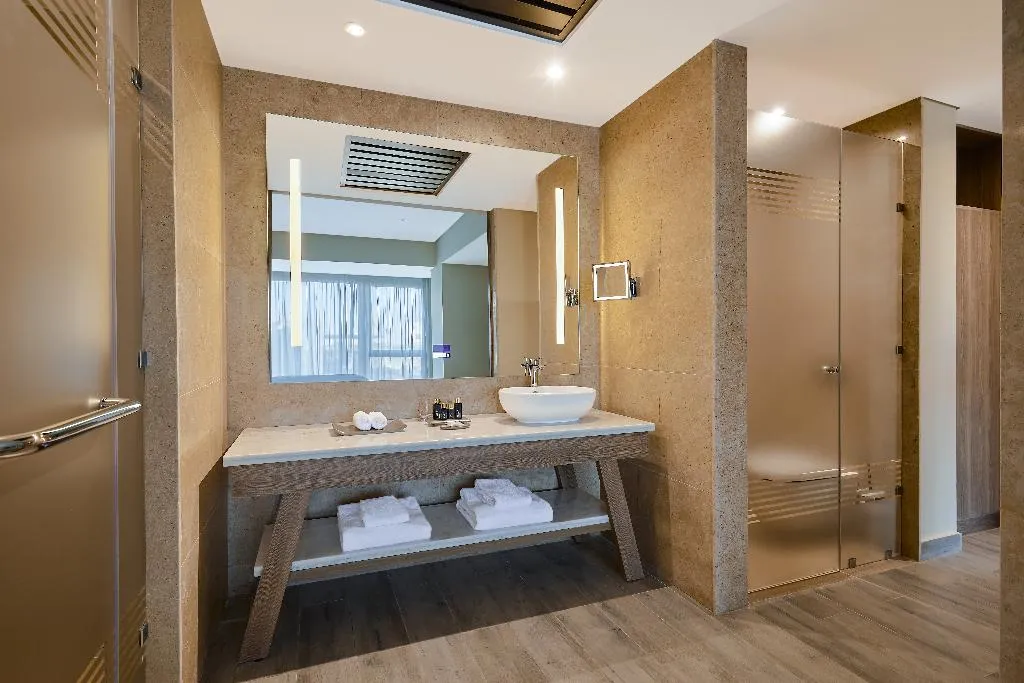 DOUBLE EXECUTIVE KING BED Room, Hyatt Regency Cairo West, Cairo