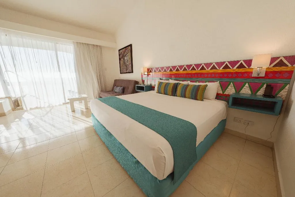 JUNIOR SUITE KING BED WITH JACUZZI Room, All Ritmo Cancun Resort & Water Park, Cancun Area
