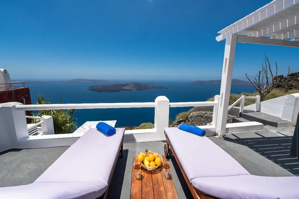 DOUBLE SUPERIOR KING BED Room, Iatis View Collection, Santorini