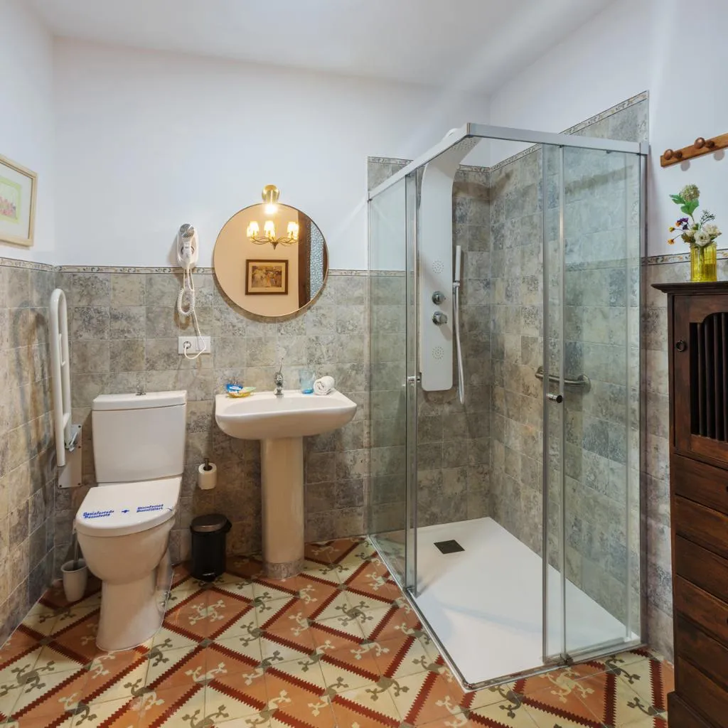 Double or Twin TWO QUEEN BEDS Room, Art boutique La Casona de las Flores, Costa Blanca