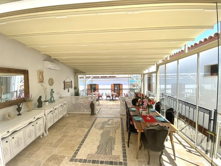 Villa Ephesus, Izmir