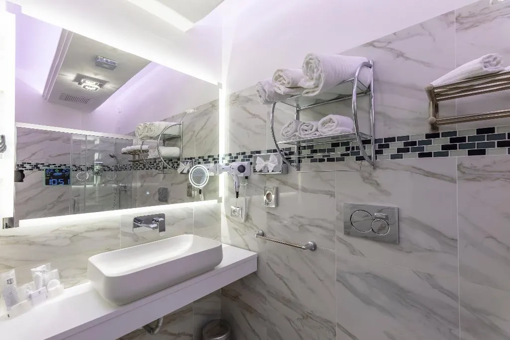 QUADRUPLE COMFORT Room, THE ONE Boutique Hotel & SPA Rome, Rome