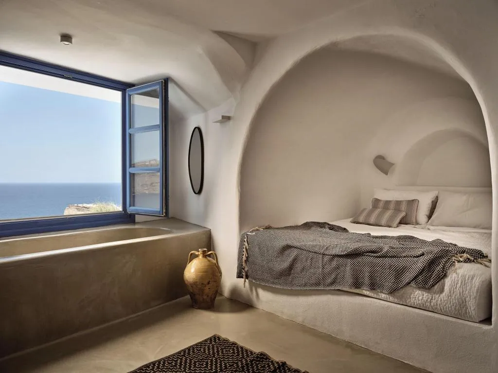 SUITE SUPERIOR POOL VIEW Room, Esperas Houses Apartments, Santorini