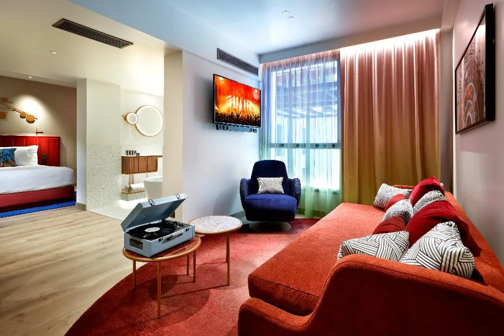 SUITE STANDARD Room, Hard Rock Hotel Madrid, Madrid