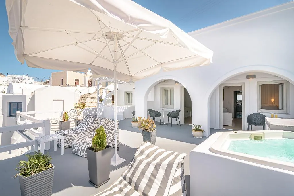 Terrace, Avianto Luxury Suites, Santorini