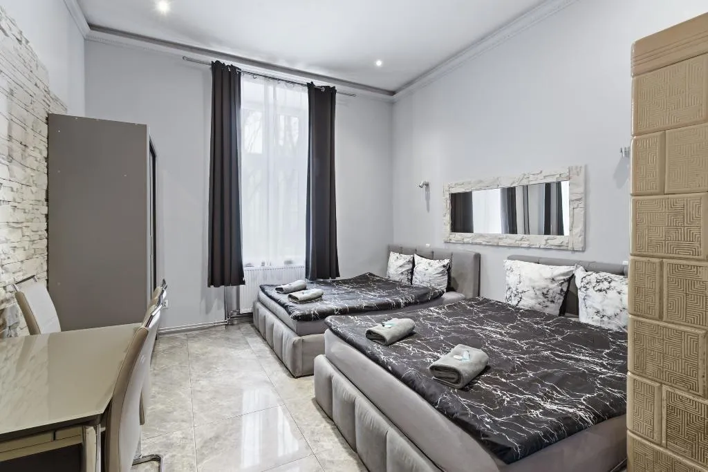 APARTMENT CAPACITY 4 Room, Queen Apartments, Krakow
