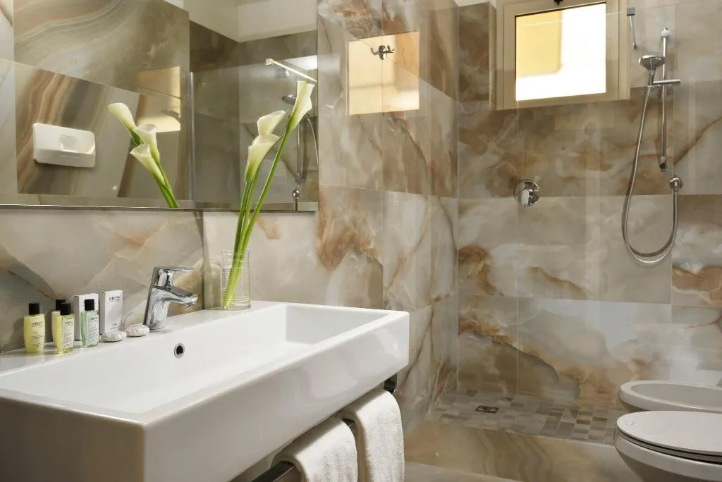JUNIOR SUITE POOL VIEW Room, Hotel Continental Wellness & Spa, Milan