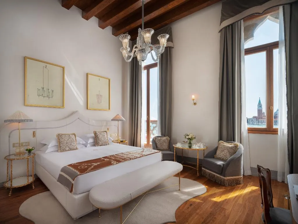 Double or Twin DELUXE LAGOON VIEW Room, Hotel Gabrielli Venezia - Starhotels Collezione, Venice