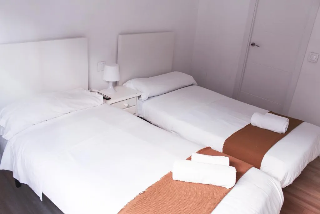 TWIN STANDARD Room, Pensión MYD La Estrella, Madrid