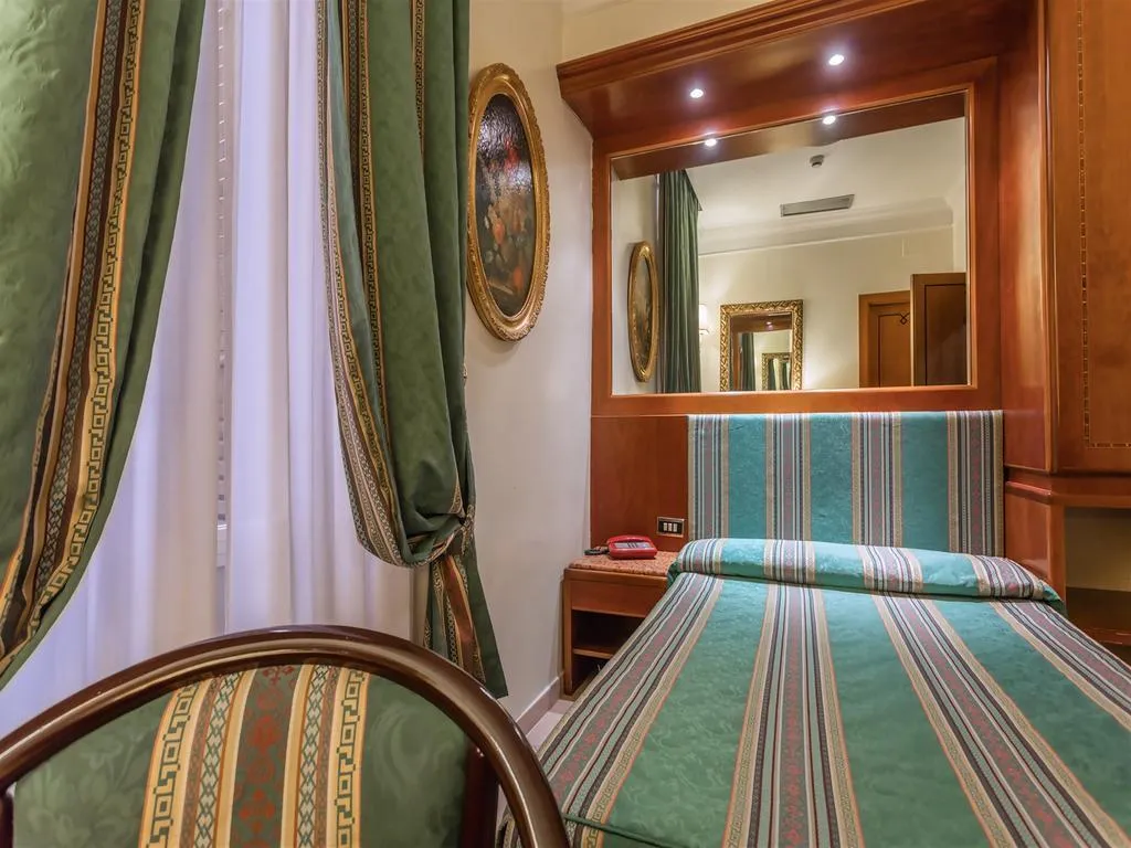 SINGLE STANDARD Room, Raeli Hotel Luce, Rome