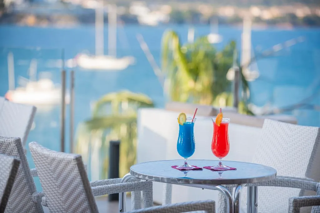 Bar, Leonardo Royal Hotel Mallorca, Majorca