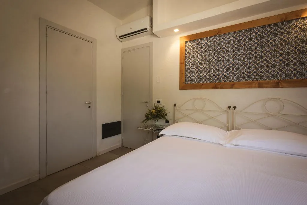 BUNGALOW STANDARD Room, Villa Favorita Hotel & Events, Palermo