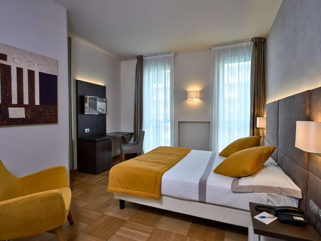 SINGLE ECONOMY Room, Hotel Como, Milan