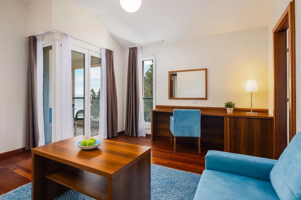 SUITE DELUXE PREMIUM Room, Aminess Vival Velaris Resort, Split