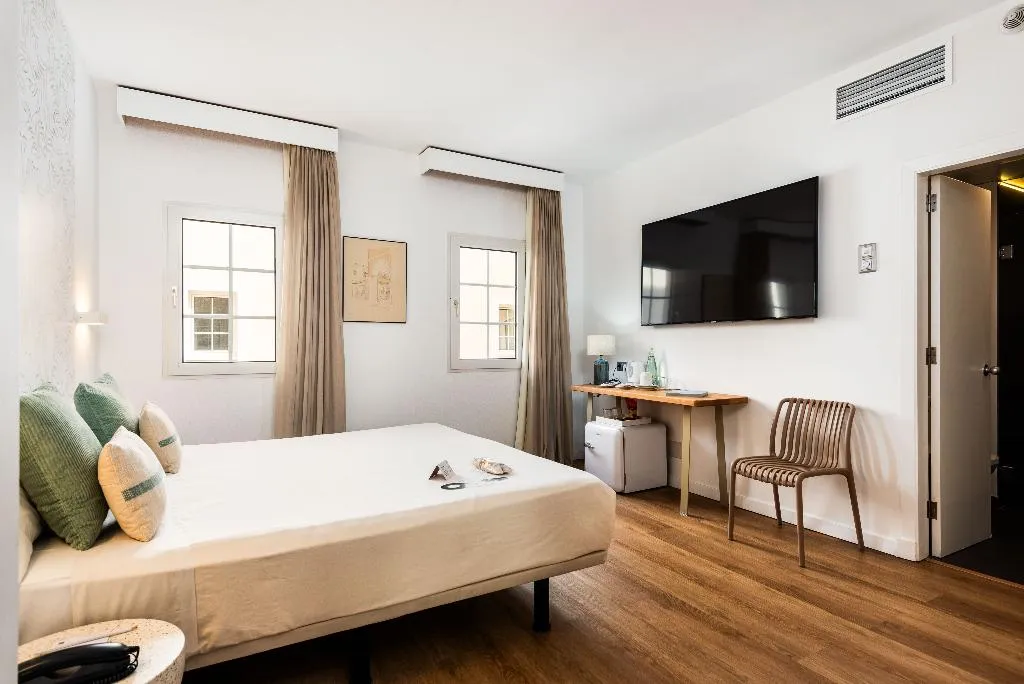 Double or Twin STANDARD Room, Hotel Menorca Patricia, Menorca