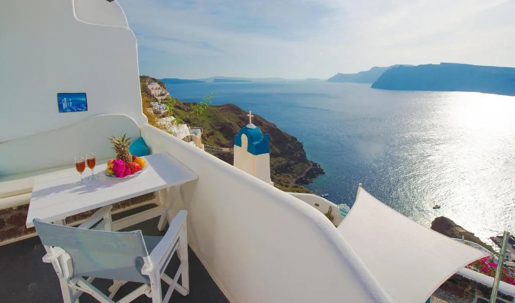 Room, Marizan Caves & Villas, Santorini, Santorini